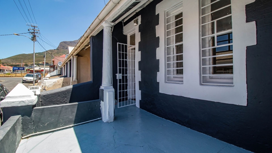 2 Bedroom Property for Sale in Woodstock Western Cape